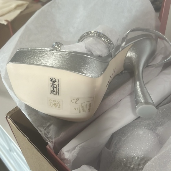 CULT GAIA SOLD OUT ELODIE SILVER PLATFORM SANDAL SIZE 8.5 - Picture 13 of 16